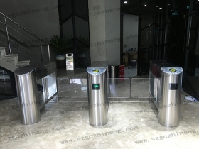 福建省漳州市動力堡健身會所非標(biāo)擺閘